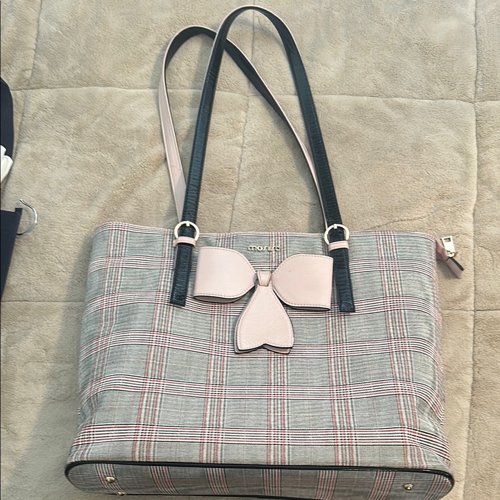 Chic Plaid Tote Bag with Bow Accent